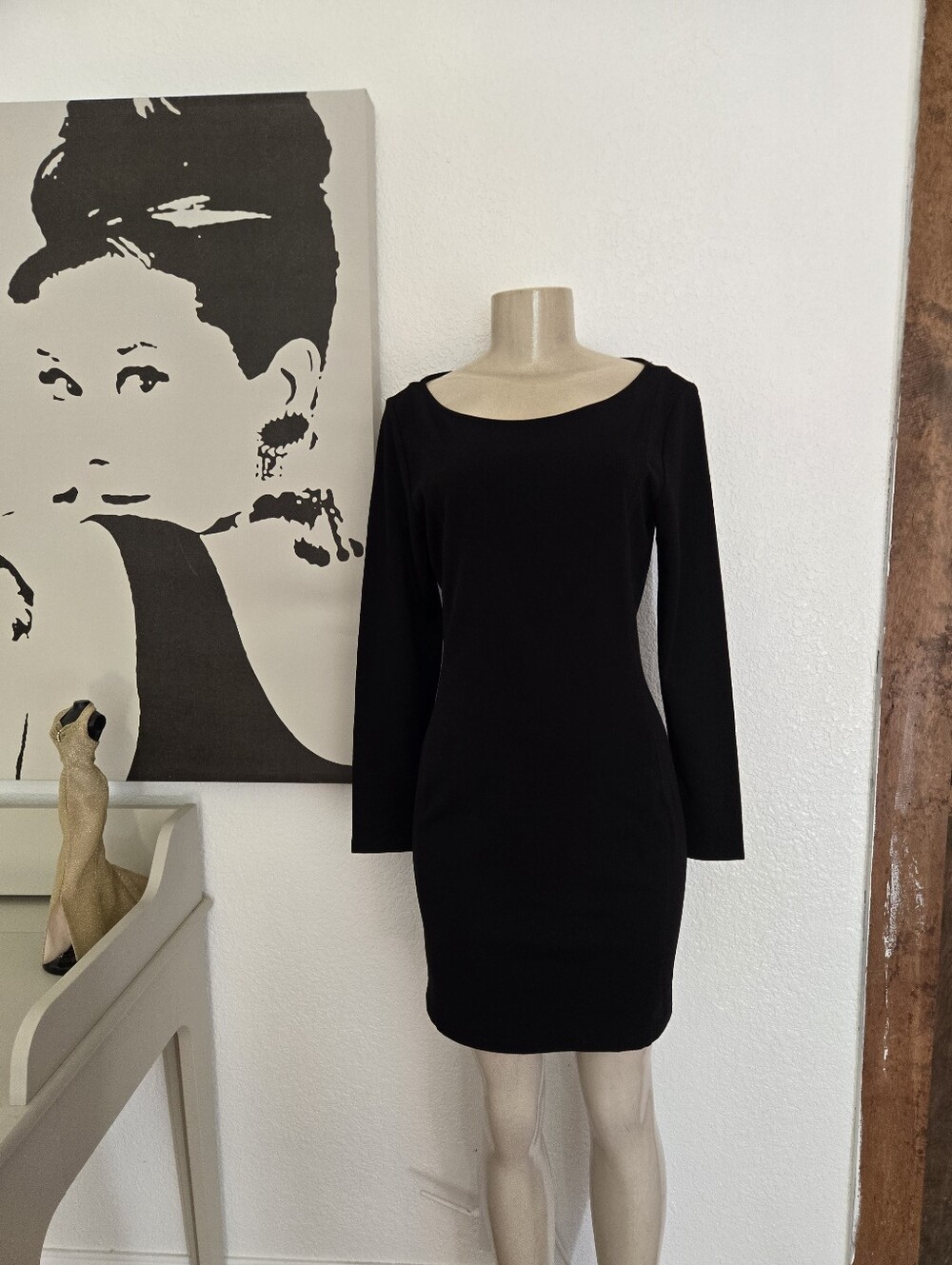 NWT H&M Classic Black Long-Sleeve Bodycon Dress - Elegant Everyday Size Medium
